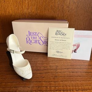 “Shower of Flowers” Heel Figurine